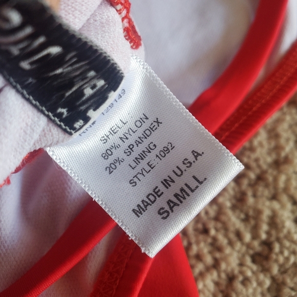 Dippin' Daisy's Squad Red Onepiece Size Sm… - Picture 5 of 5